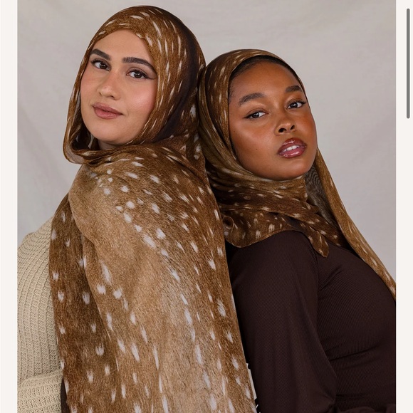 ISO! DO NOT BUY! Vela Fawn Print Hijab - Picture 1 of 1